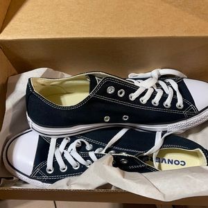 CONVERSE CHUCK TAYLOR ALL STAR SNEAKERS Sz 9.5 men